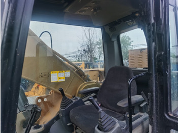 Pelle sur chenille CATERPILLAR 340D