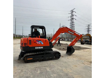 Mini pelle DOOSAN DH55