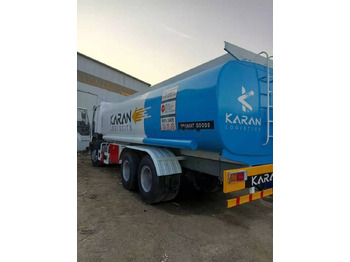 Camion citerne pour transport de carburant Howo: photos 4