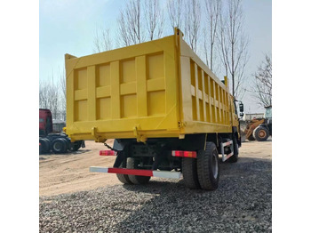 Camion benne SINOTRUK HOWO