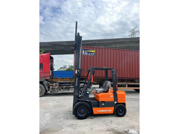 Chariot élévateur diesel Toyota FD25: photos 2 Chariot élévateur diesel Toyota FD25: photos 2