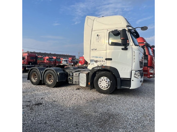 Tracteur routier SINOTRUK HOWO
