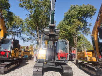 Pelle sur chenille VOLVO EC140DL