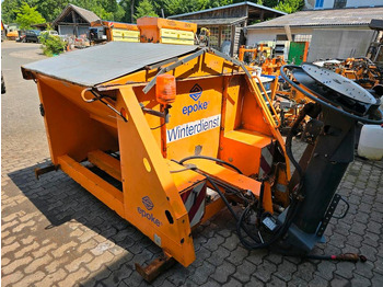 Epandeur de sable UNIMOG