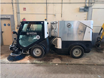 Balayeuse de voirie Nilfisk City Ranger 3500 Kehrmaschine Straßenkehrmaschine mit Schmidt Bediendisplay Hako Kehreinheit: photos 3