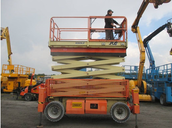 Nacelle ciseaux JLG
