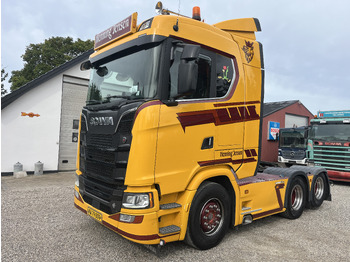 Tracteur routier SCANIA S 580