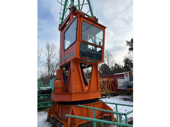 Grue à tour LIEBHERR