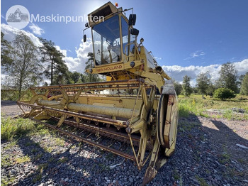 Moissonneuse-batteuse NEW HOLLAND