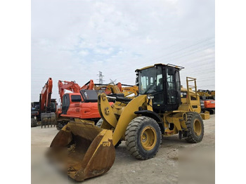 Chargeuse sur pneus CATERPILLAR 924K: photos 3