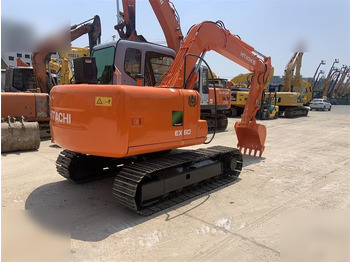 Pelle sur chenille HITACHI EX60