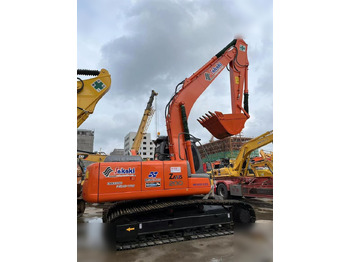 Pelle sur chenille HITACHI ZX200