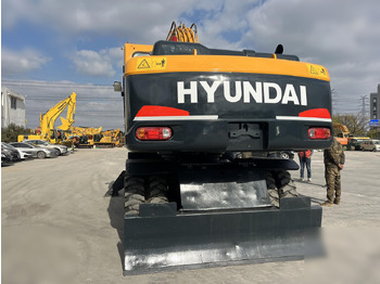 Pelle sur pneus HYUNDAI ROBEX 210W-9: photos 4