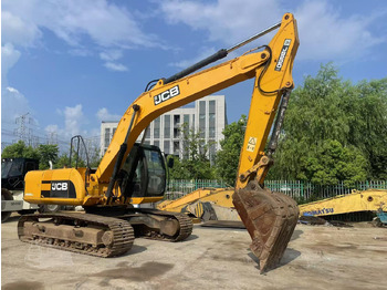 Pelle sur chenille JCB JS220LC