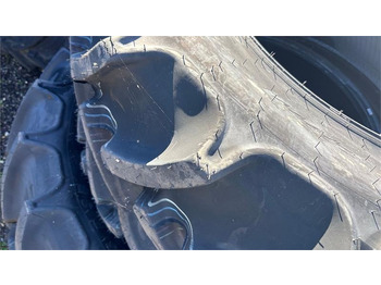 Pneu pour Véhicule de voirie/ Spécial Mitas 420/85R38 & 340/85R28: photos 2 Pneu pour Véhicule de voirie/ Spécial Mitas 420/85R38 & 340/85R28: photos 2