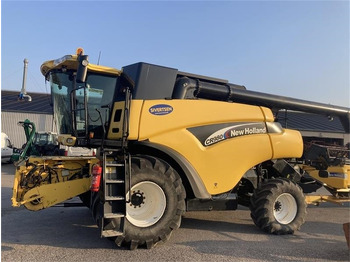 Moissonneuse-batteuse NEW HOLLAND CR980