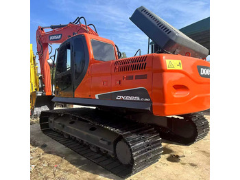 Pelle DOOSAN DX225