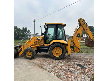 Tractopelle JCB 3CX