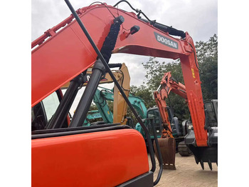 Pelle sur chenille DOOSAN DX225LC-9C