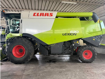 Moissonneuse-batteuse CLAAS Lexion 630