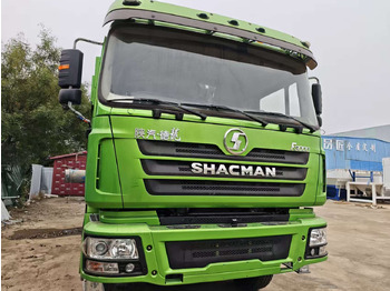 Camion citerne SHACMAN