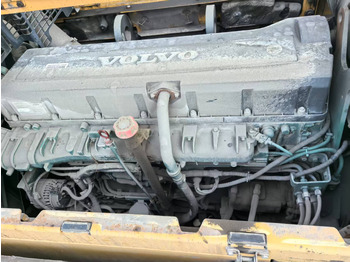 Moteur pour Pelle VOLVO D16: photos 5