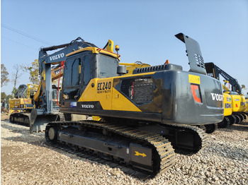 Pelle VOLVO EC240