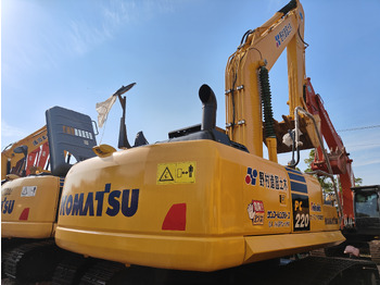 Pelle sur chenille KOMATSU PC220-8: photos 4 Pelle sur chenille KOMATSU PC220-8: photos 4