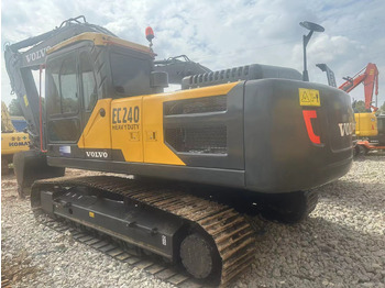Pelle sur chenille VOLVO EC240
