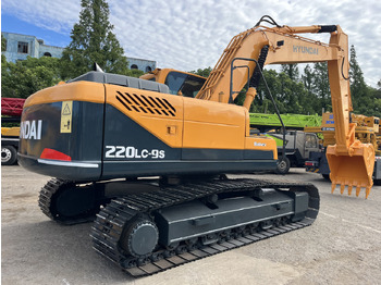 Pelle sur chenille HYUNDAI