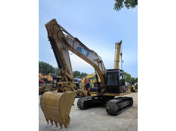 Pelle sur chenille Caterpillar 320D2: photos 3