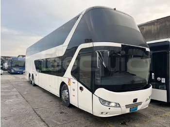 Bus à impériale NEOPLAN