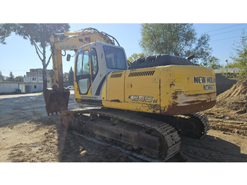 NEW HOLLAND E 245 B — crédit-bail NEW HOLLAND E 245 B: photos 5