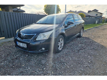 Voiture break TOYOTA