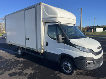 Fourgon grand volume IVECO Daily