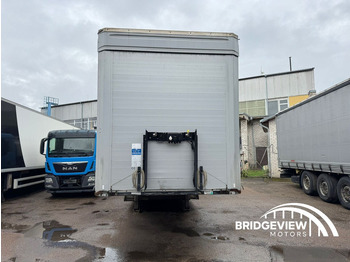 Semi-remorque rideaux coulissants KÖGEL S24