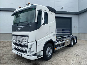 Camion ampliroll VOLVO FH 540