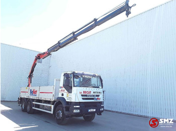 Camion plateau IVECO Trakker