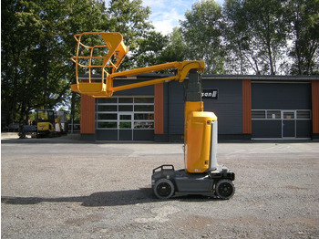 Camion avec nacelle HAULOTTE
