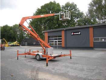 Camion avec nacelle