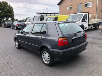 Berline Volkswagen Golf 1.8 GL Klima: photos 4