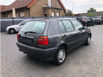 Berline Volkswagen Golf 1.8 GL Klima: photos 2