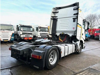 Tracteur routier Iveco Stralis 440.42 /TP HIGH-WAY (EURO 6 / AUTOMATIC GEARBOX / 2x TANK / FRIDGE / AIRCONDITIONING / ETC.): photos 3