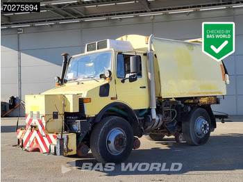 Camion vidangeur UNIMOG