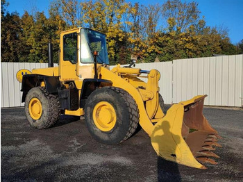 Chargeuse sur pneus KOMATSU WA270