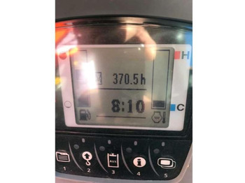 Mini pelle Kubota KX080-4: photos 4