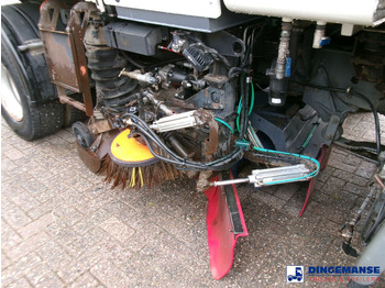 Balayeuse de voirie DAF LF 55.220 4x2 Scarab sweeper: photos 5