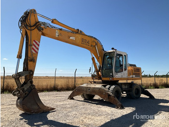 Pelle sur pneus LIEBHERR A 924