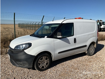 Véhicule utilitaire FIAT Doblo Cargo