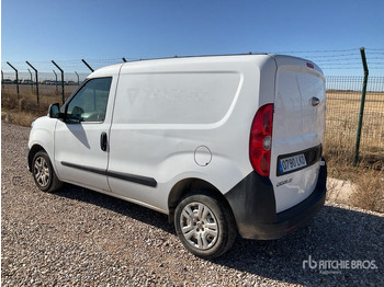 Véhicule utilitaire 2020 Fiat Doblo Cargo Van: photos 2